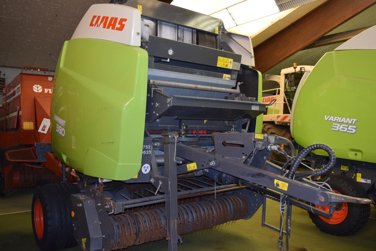 CLAAS Variant 380 RC - مكنة: صورة 1 CLAAS Variant 380 RC - مكنة: صورة 1