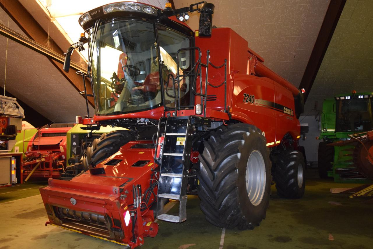 Case-IH 7240 Axial Flow - حصادة موحَّدة: صورة 2 Case-IH 7240 Axial Flow - حصادة موحَّدة: صورة 2