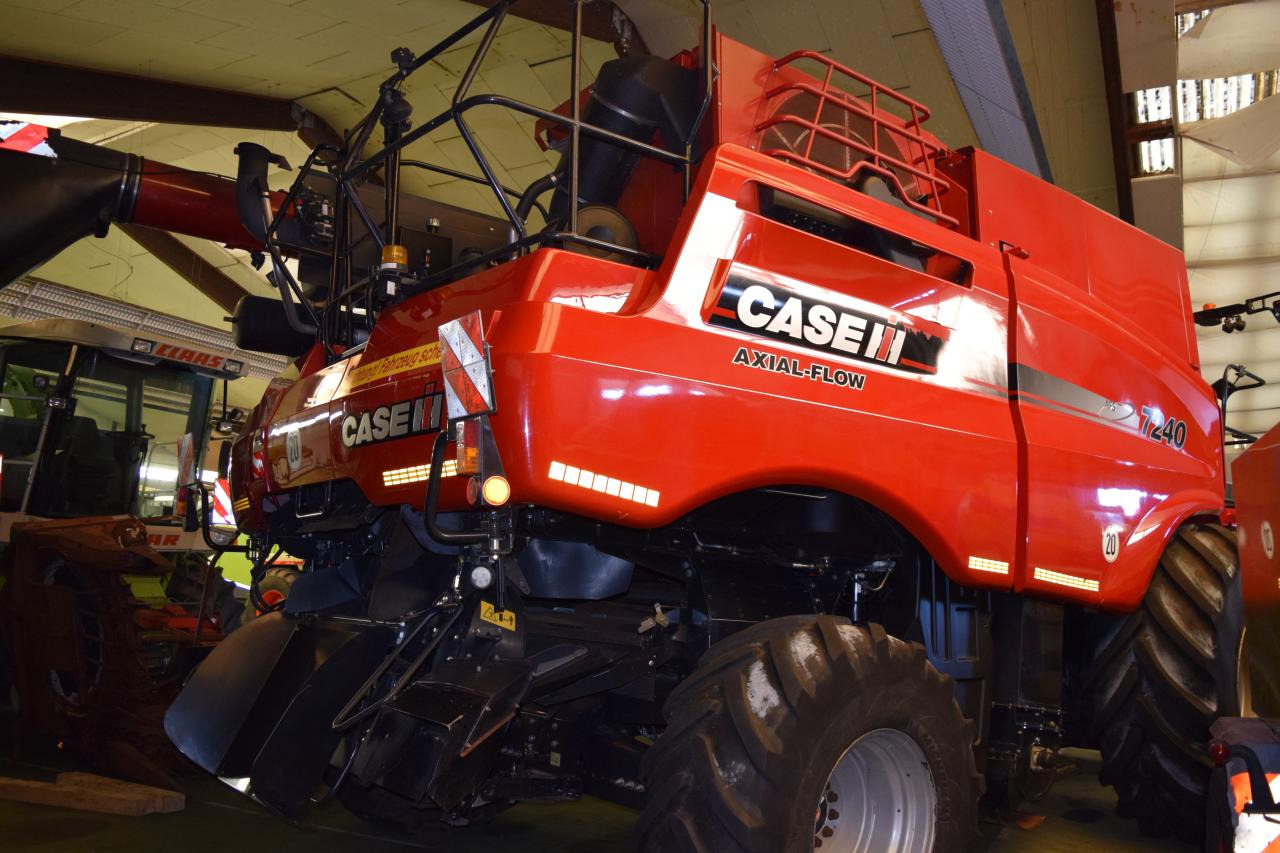 Case-IH 7240 Axial Flow - حصادة موحَّدة: صورة 5 Case-IH 7240 Axial Flow - حصادة موحَّدة: صورة 5