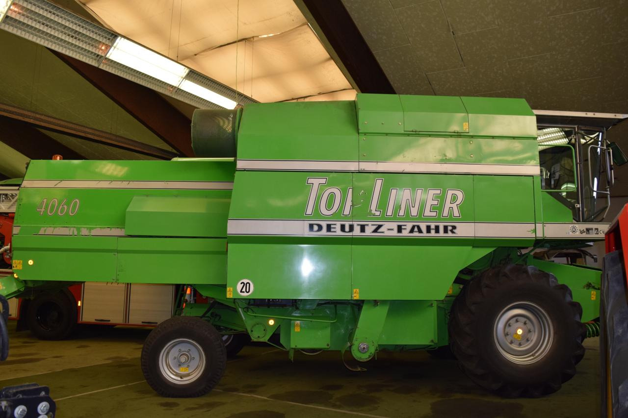 Deutz-Fahr 4060 TopL. - حصادة موحَّدة: صورة 1 Deutz-Fahr 4060 TopL. - حصادة موحَّدة: صورة 1