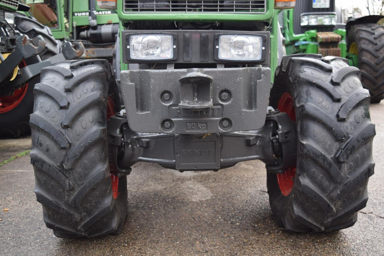 جرَّار سترادل Fendt 260 V: صورة 8