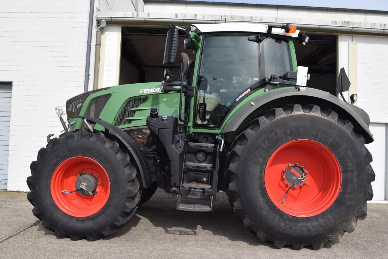Fendt 826 Vario ProfiPlus, - جرار: صورة 1 Fendt 826 Vario ProfiPlus, - جرار: صورة 1