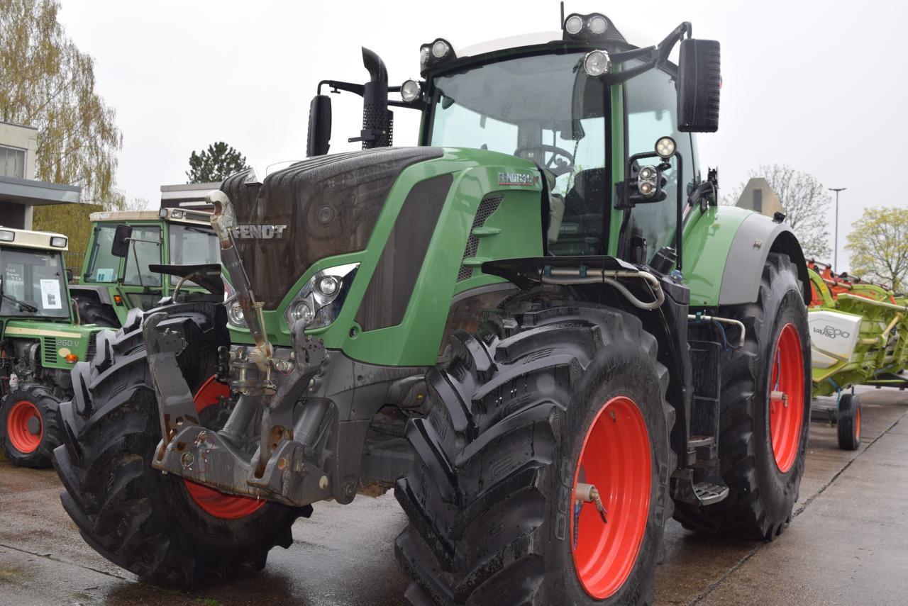 Fendt 826 Vario ProfiPlus - جرار: صورة 3 Fendt 826 Vario ProfiPlus - جرار: صورة 3