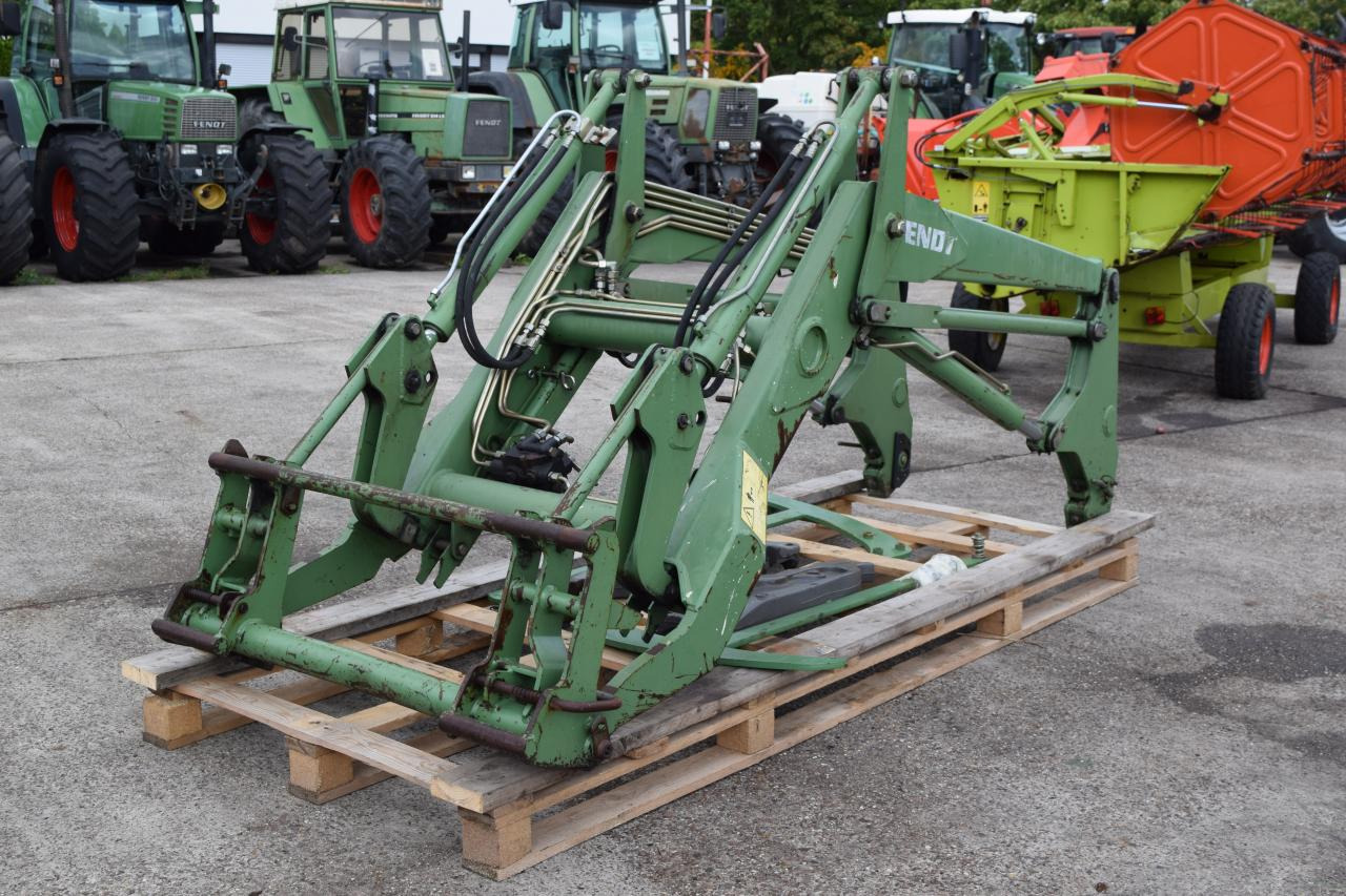 Fendt Frontlader für Serie 400 - رافعة أمامية للجرار: صورة 1 Fendt Frontlader für Serie 400 - رافعة أمامية للجرار: صورة 1