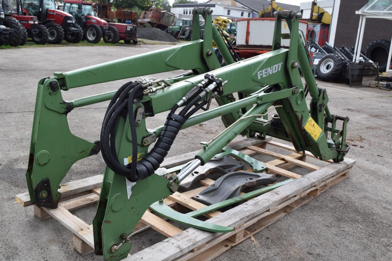 Fendt Frontlader für Serie 400 - رافعة أمامية للجرار: صورة 4 Fendt Frontlader für Serie 400 - رافعة أمامية للجرار: صورة 4