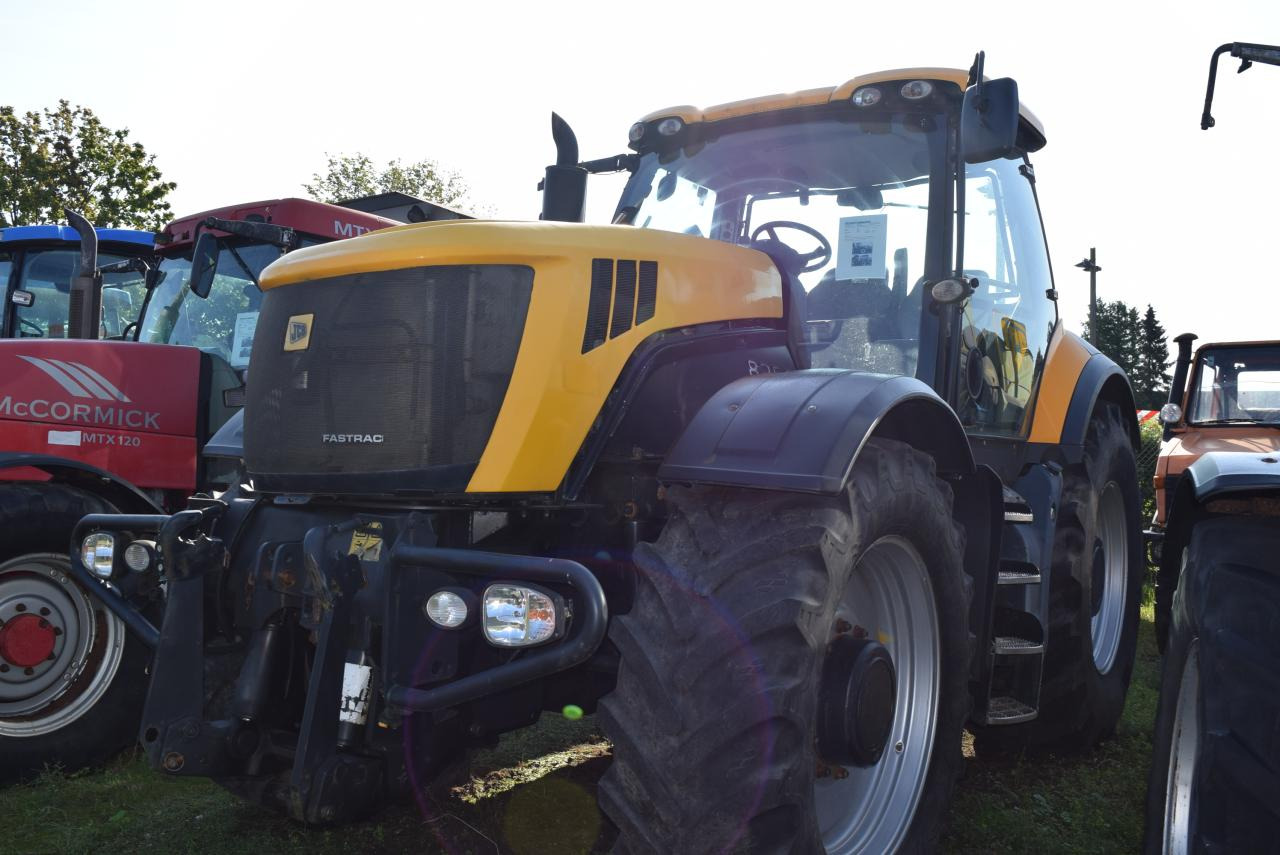 JCB Fastrac 8250 - جرار: صورة 2 JCB Fastrac 8250 - جرار: صورة 2