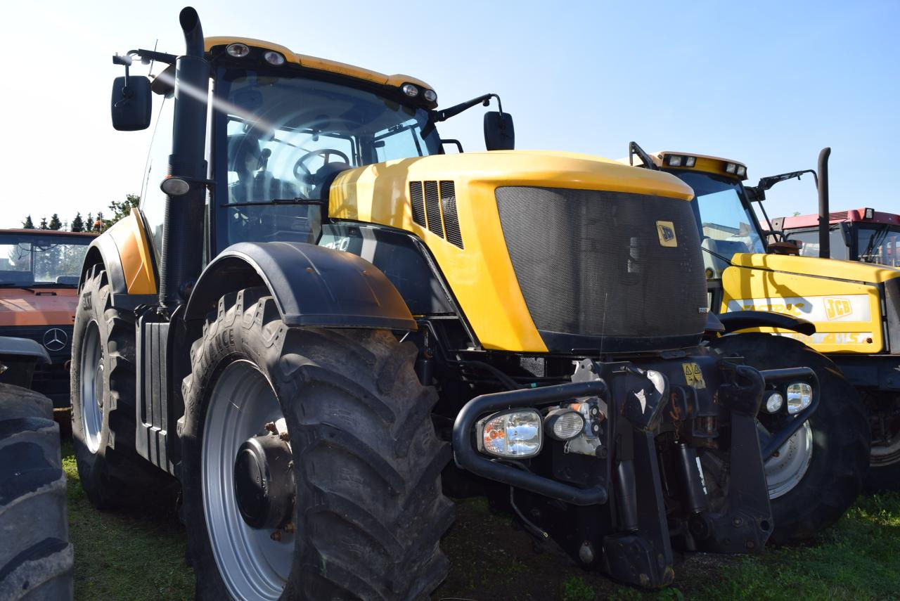 JCB Fastrac 8250 - جرار: صورة 1 JCB Fastrac 8250 - جرار: صورة 1
