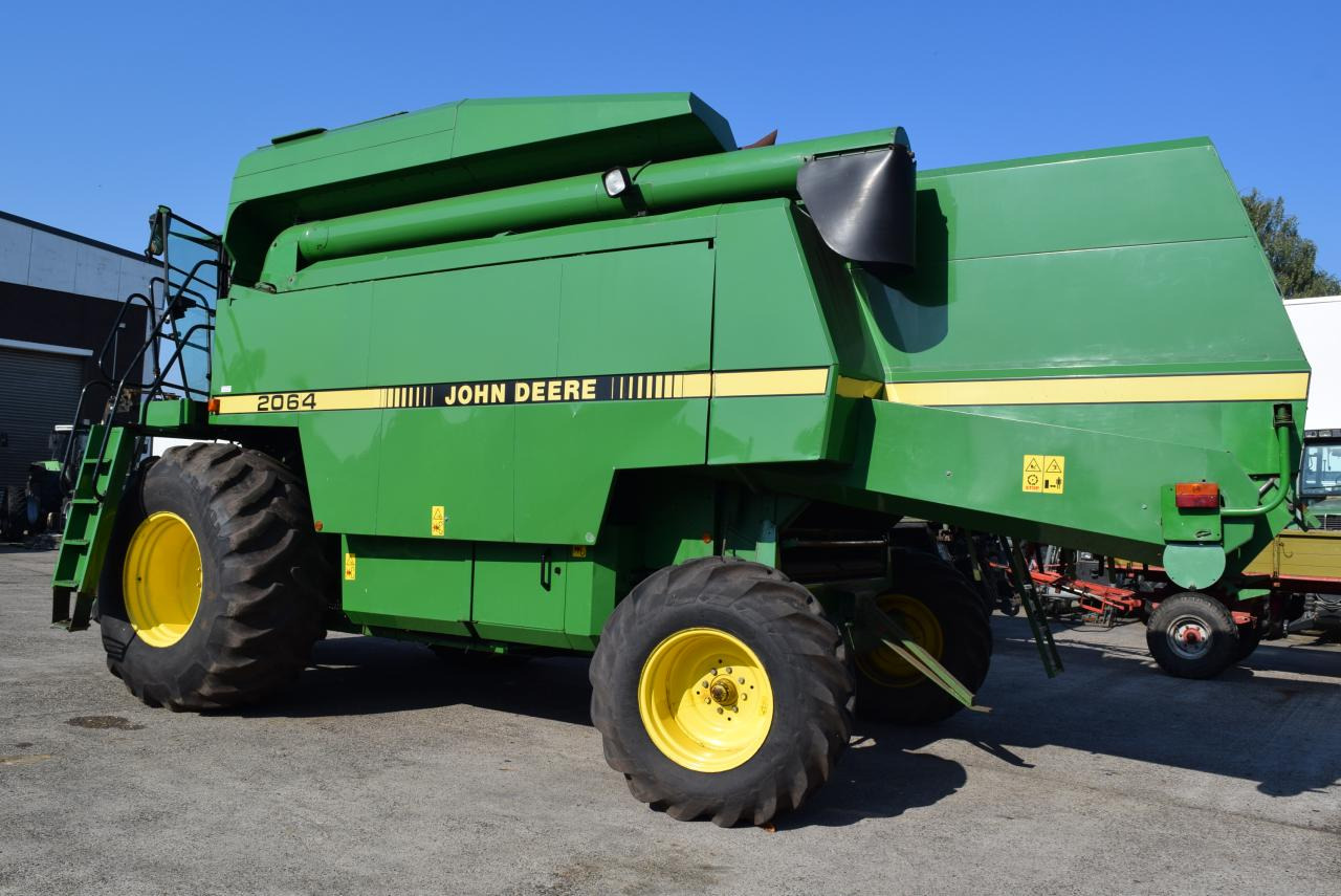 John Deere 2064 - حصادة موحَّدة: صورة 3 John Deere 2064 - حصادة موحَّدة: صورة 3