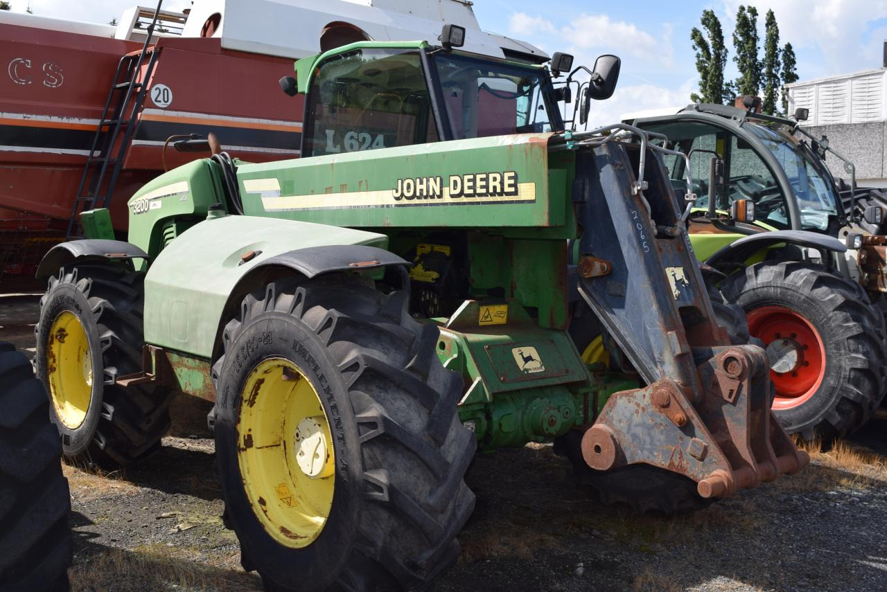 John Deere 3200 - رافعة تلسكوبية: صورة 2 John Deere 3200 - رافعة تلسكوبية: صورة 2