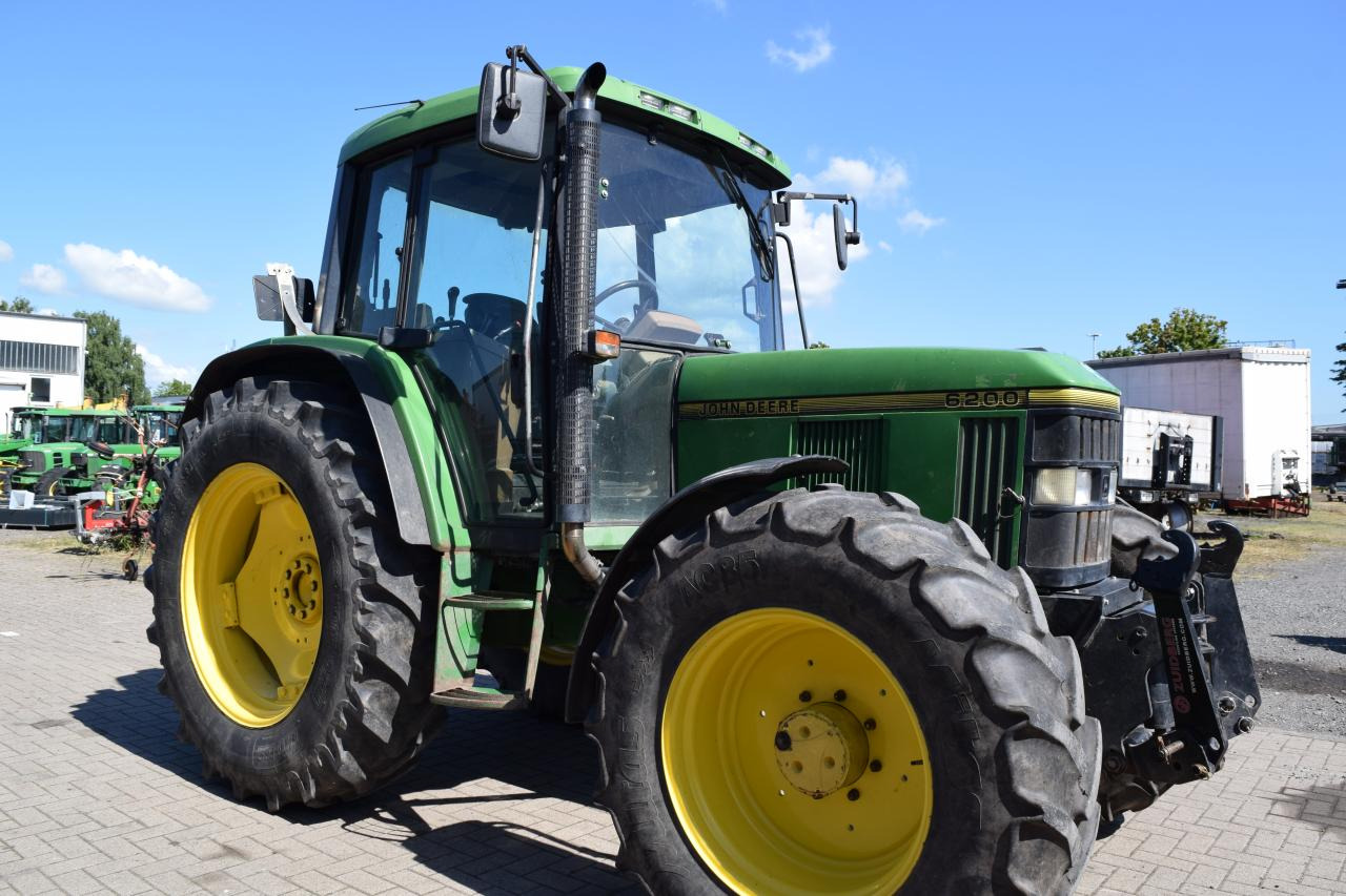 John Deere 6200 - جرار: صورة 1 John Deere 6200 - جرار: صورة 1