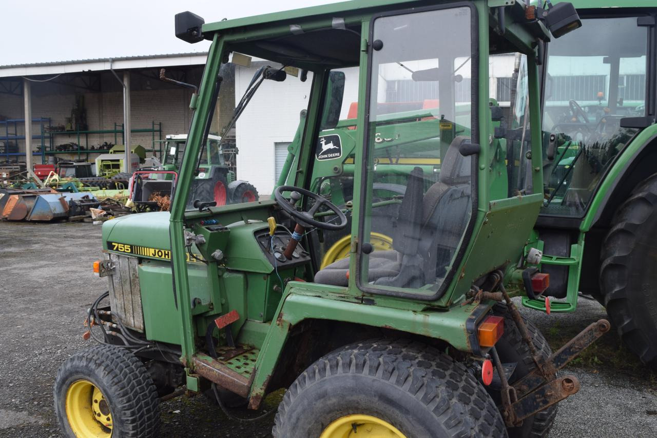 John Deere 755 - جرار: صورة 3 John Deere 755 - جرار: صورة 3