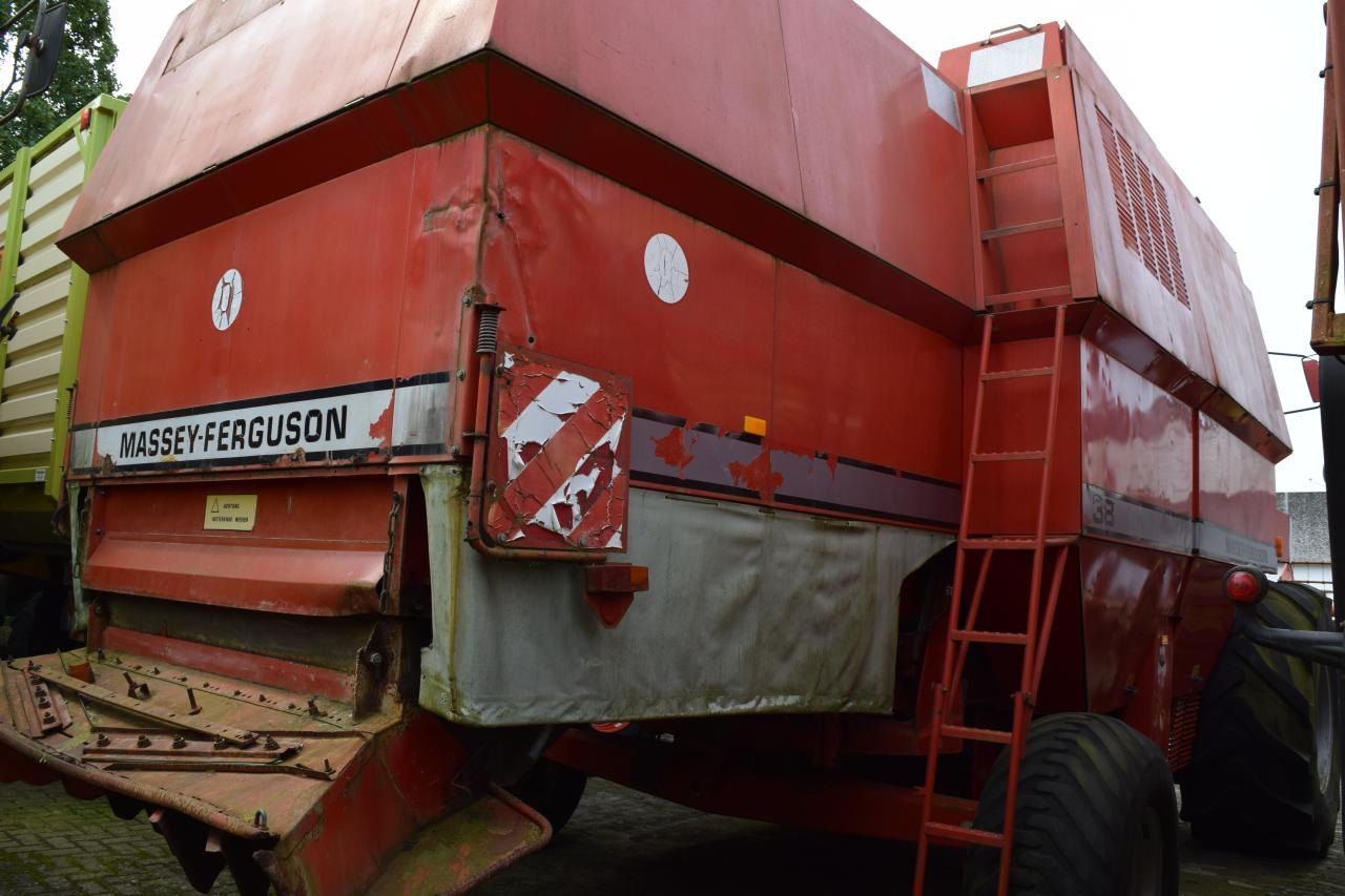Massey Ferguson MF 38 - حصادة موحَّدة: صورة 4 Massey Ferguson MF 38 - حصادة موحَّدة: صورة 4