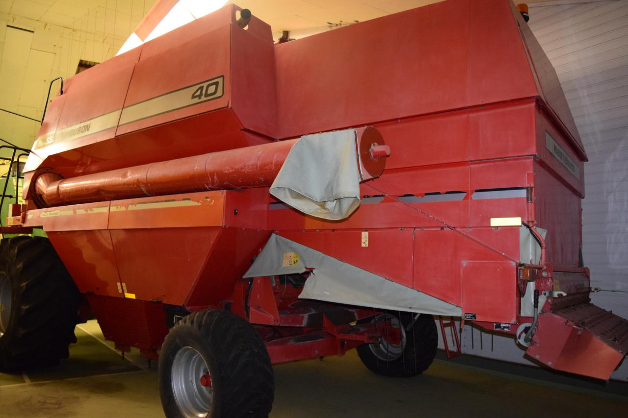 Massey Ferguson MF 40 RS - حصادة موحَّدة: صورة 3 Massey Ferguson MF 40 RS - حصادة موحَّدة: صورة 3