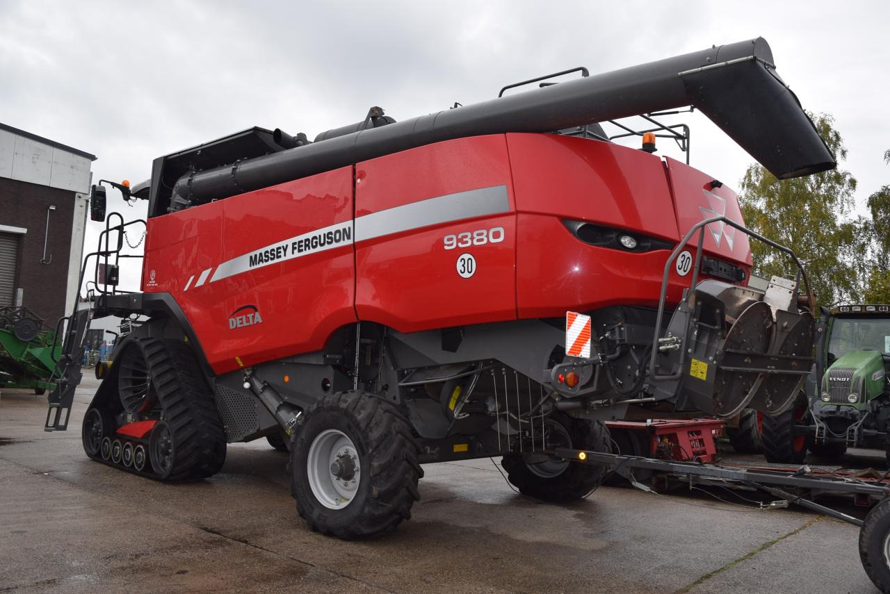 Massey Ferguson MF 9380 Delta - حصادة موحَّدة: صورة 4 Massey Ferguson MF 9380 Delta - حصادة موحَّدة: صورة 4
