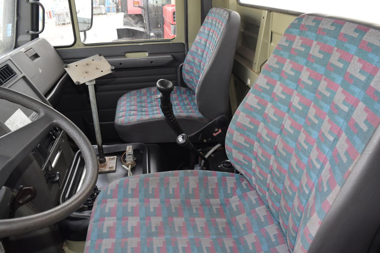 شاحنة قلاب Mercedes-Benz U 90: صورة 6