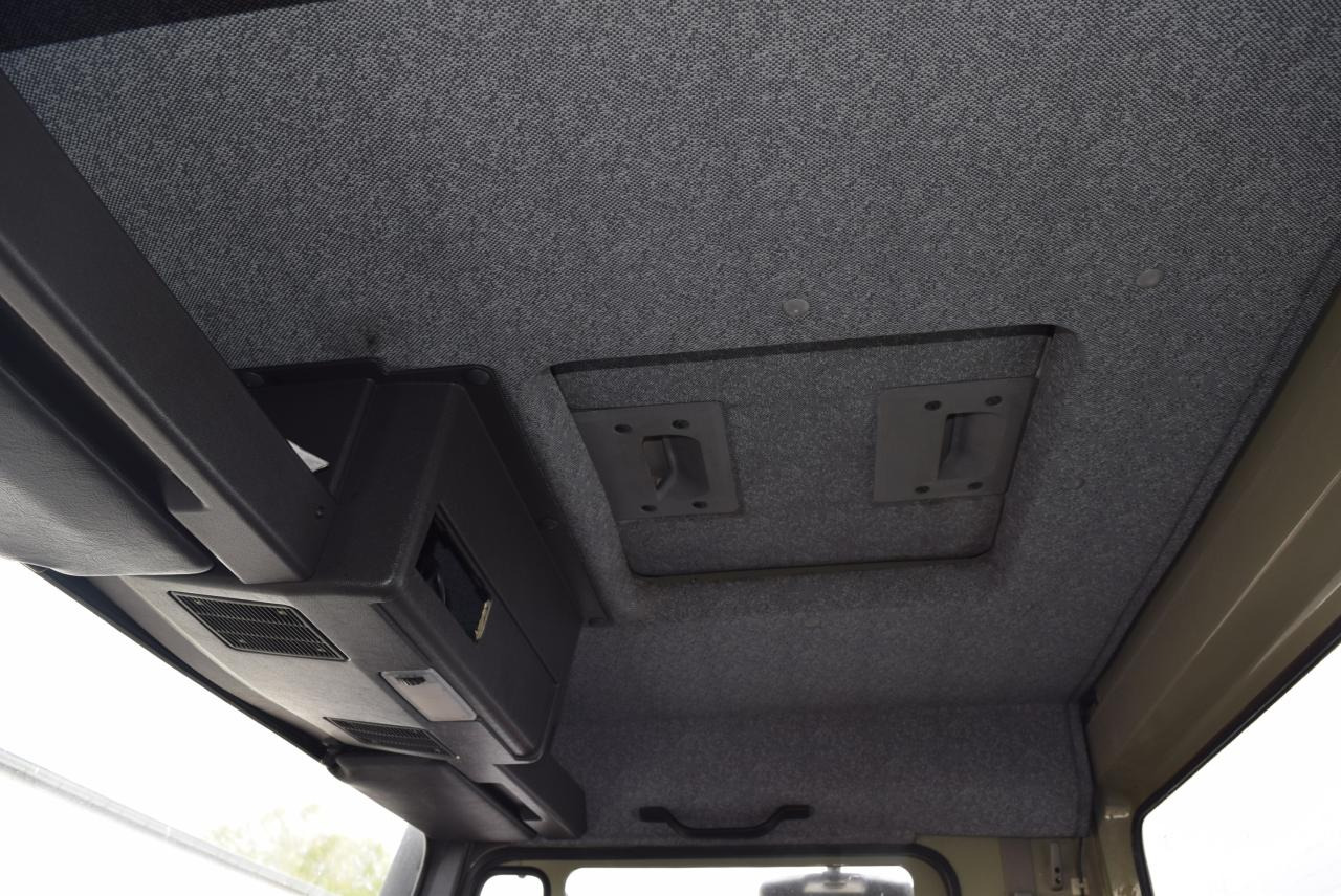 شاحنة قلاب Mercedes-Benz U 90: صورة 8