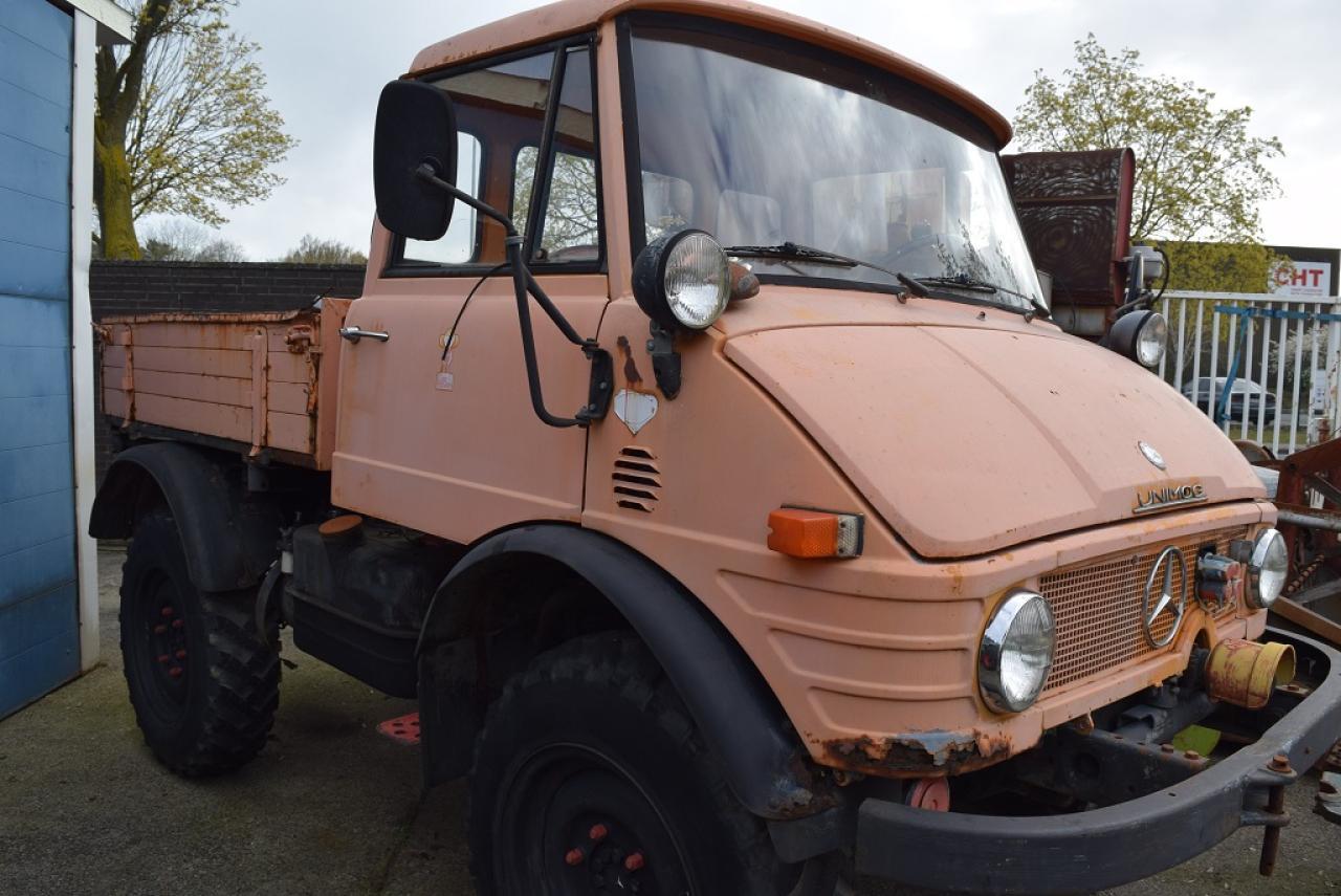 Mercedes-Benz Unimog U421 - آلية المنفعة/ مركبة خاصة: صورة 1 Mercedes-Benz Unimog U421 - آلية المنفعة/ مركبة خاصة: صورة 1