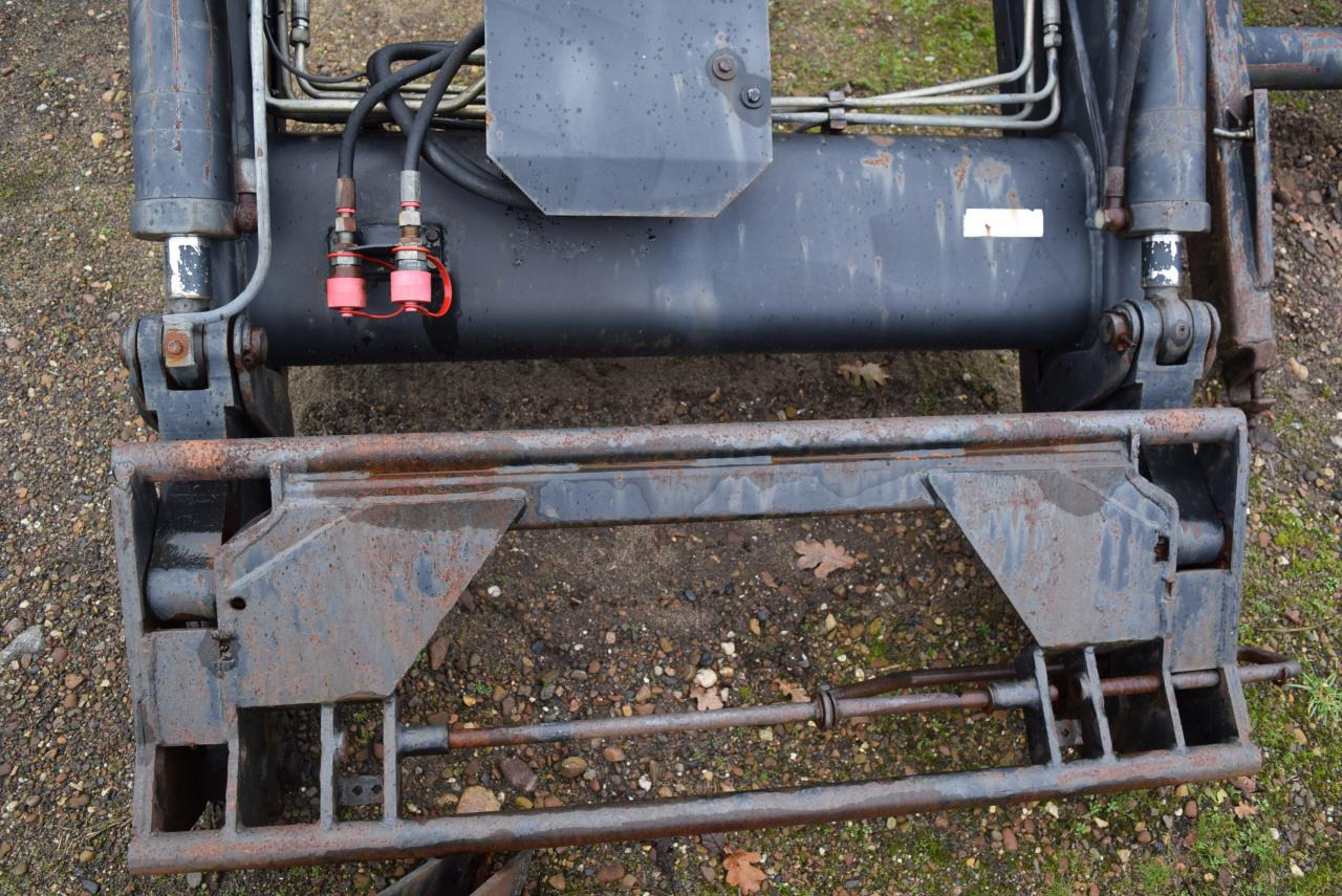 Stoll Robust F71 - رافعة أمامية للجرار: صورة 2 Stoll Robust F71 - رافعة أمامية للجرار: صورة 2