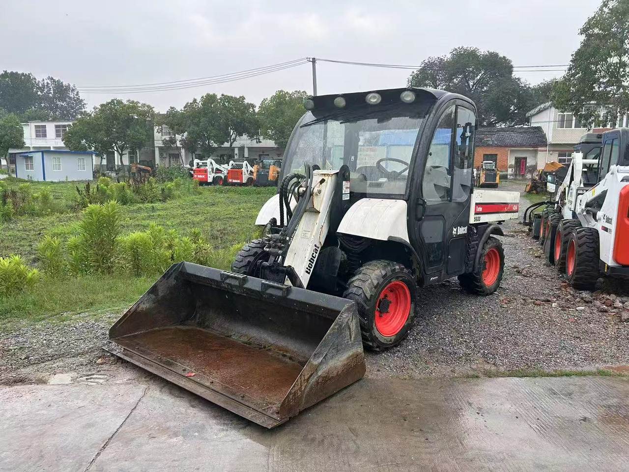 BOBCAT 5600 Toolcat - شيول صغير: صورة 3 BOBCAT 5600 Toolcat - شيول صغير: صورة 3