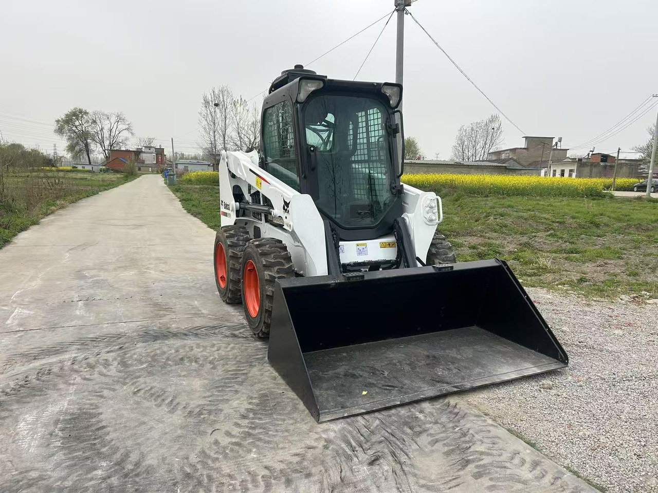 BOBCAT S550 - شيول صغير: صورة 4 BOBCAT S550 - شيول صغير: صورة 4