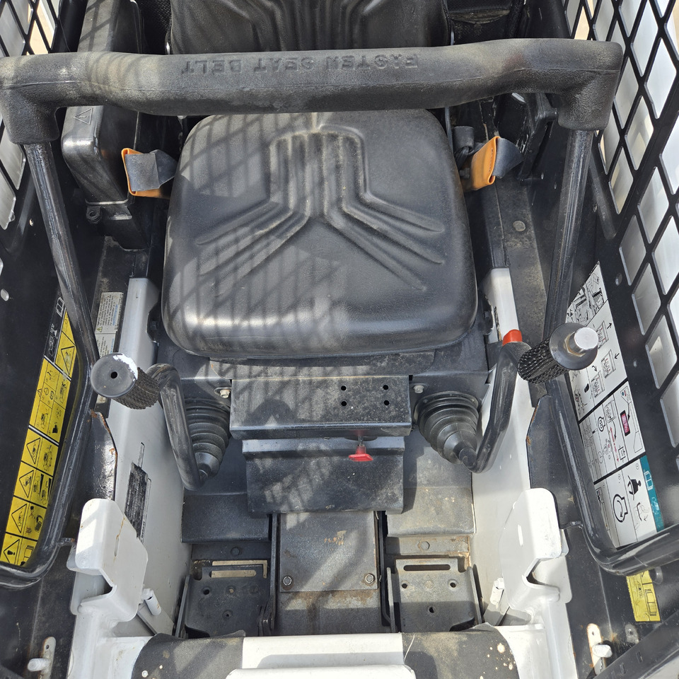 شيول صغير BOBCAT S70: صورة 6