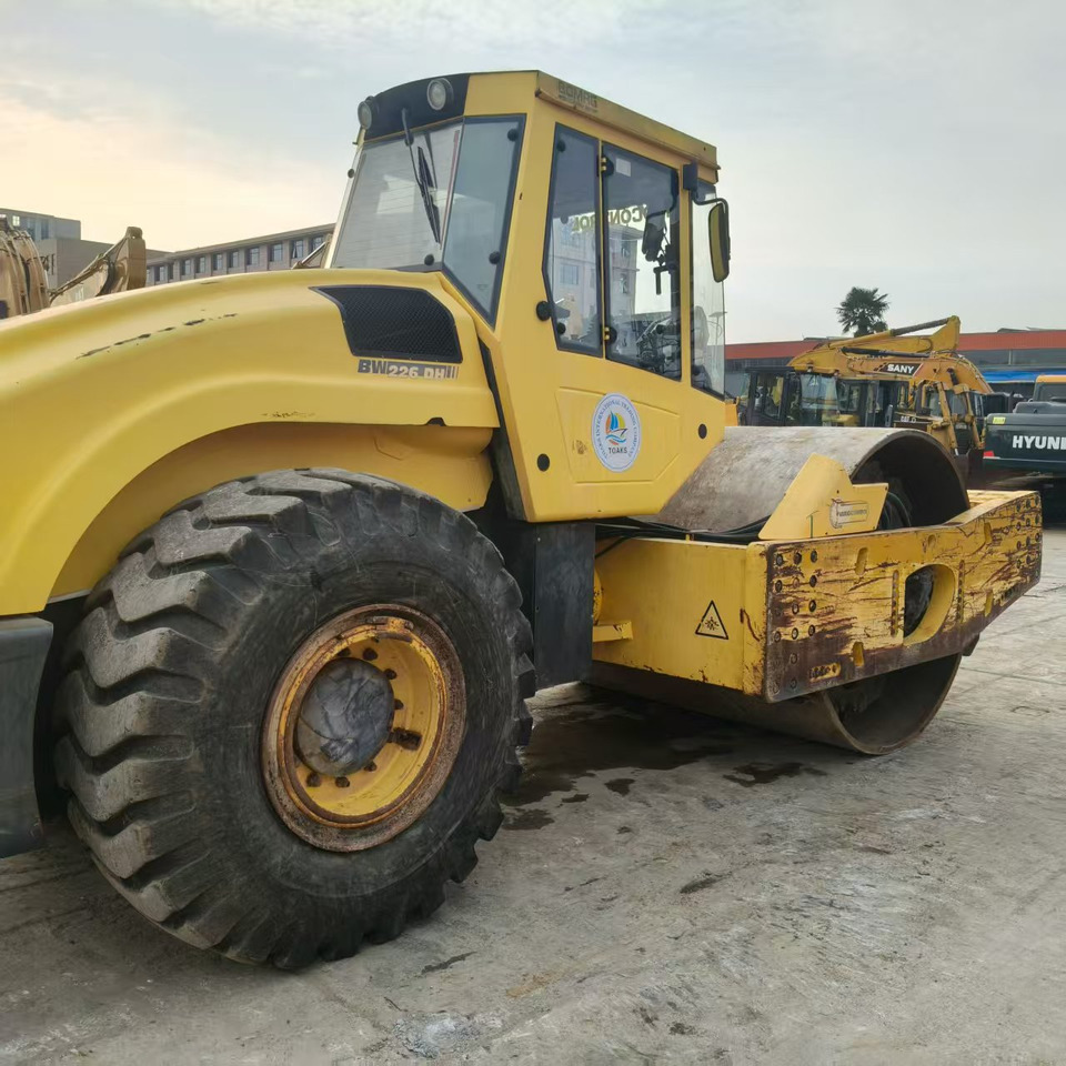 BOMAG BW226DH - مدحلة اسفلت: صورة 4 BOMAG BW226DH - مدحلة اسفلت: صورة 4