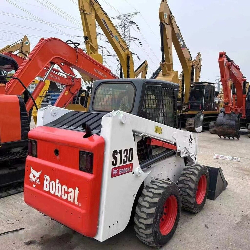 Bobcat S130 - شيول صغير: صورة 4 Bobcat S130 - شيول صغير: صورة 4