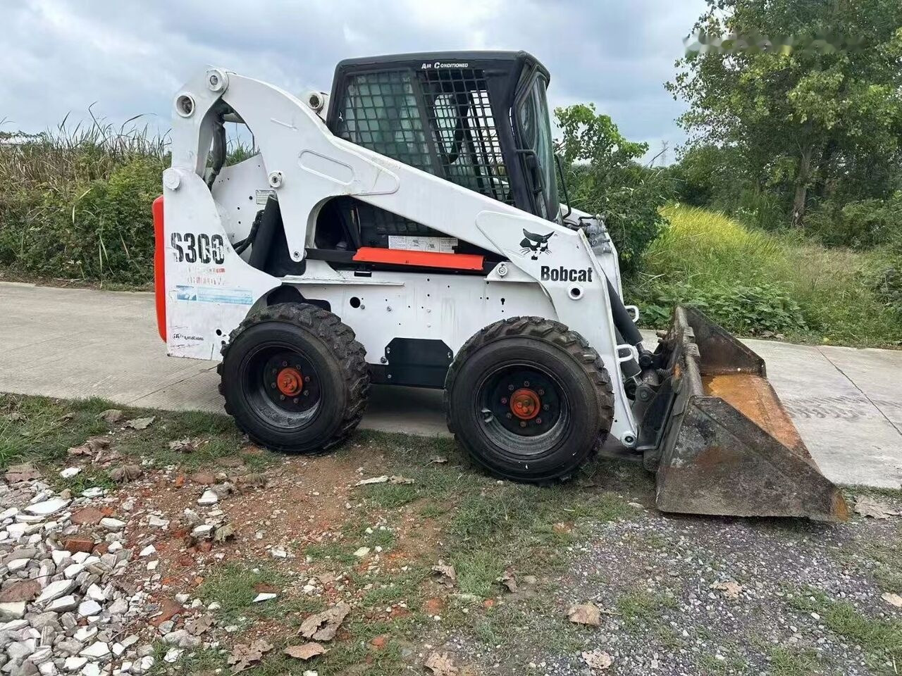 Bobcat S300 - شيول صغير: صورة 2 Bobcat S300 - شيول صغير: صورة 2