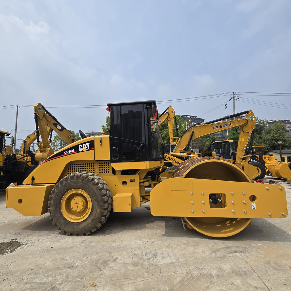 CAT CS683E - مدحلة ضاغطة: صورة 3 CAT CS683E - مدحلة ضاغطة: صورة 3