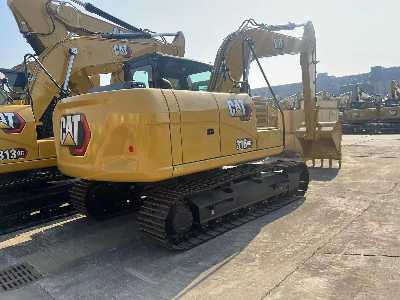 CATERPILLAR 316GC - حفار زحاف: صورة 1 CATERPILLAR 316GC - حفار زحاف: صورة 1