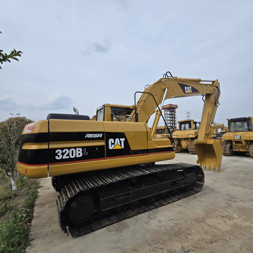 CATERPILLAR 320BL - حفار زحاف: صورة 4 CATERPILLAR 320BL - حفار زحاف: صورة 4