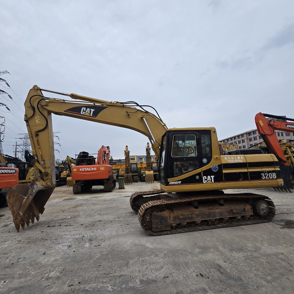 CATERPILLAR 320B - حفار زحاف: صورة 1 CATERPILLAR 320B - حفار زحاف: صورة 1
