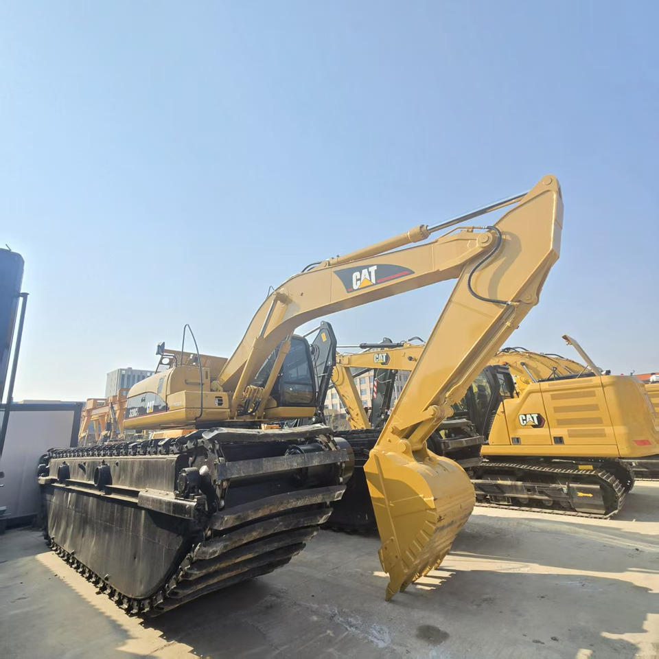 CATERPILLAR 320C - حفارة أفقية: صورة 3 CATERPILLAR 320C - حفارة أفقية: صورة 3