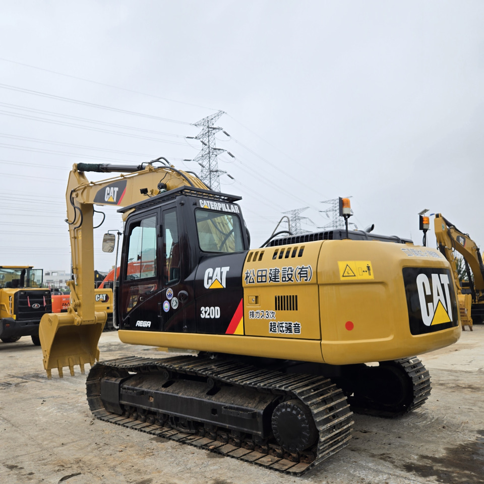 CATERPILLAR 320D - حفار زحاف: صورة 2 CATERPILLAR 320D - حفار زحاف: صورة 2