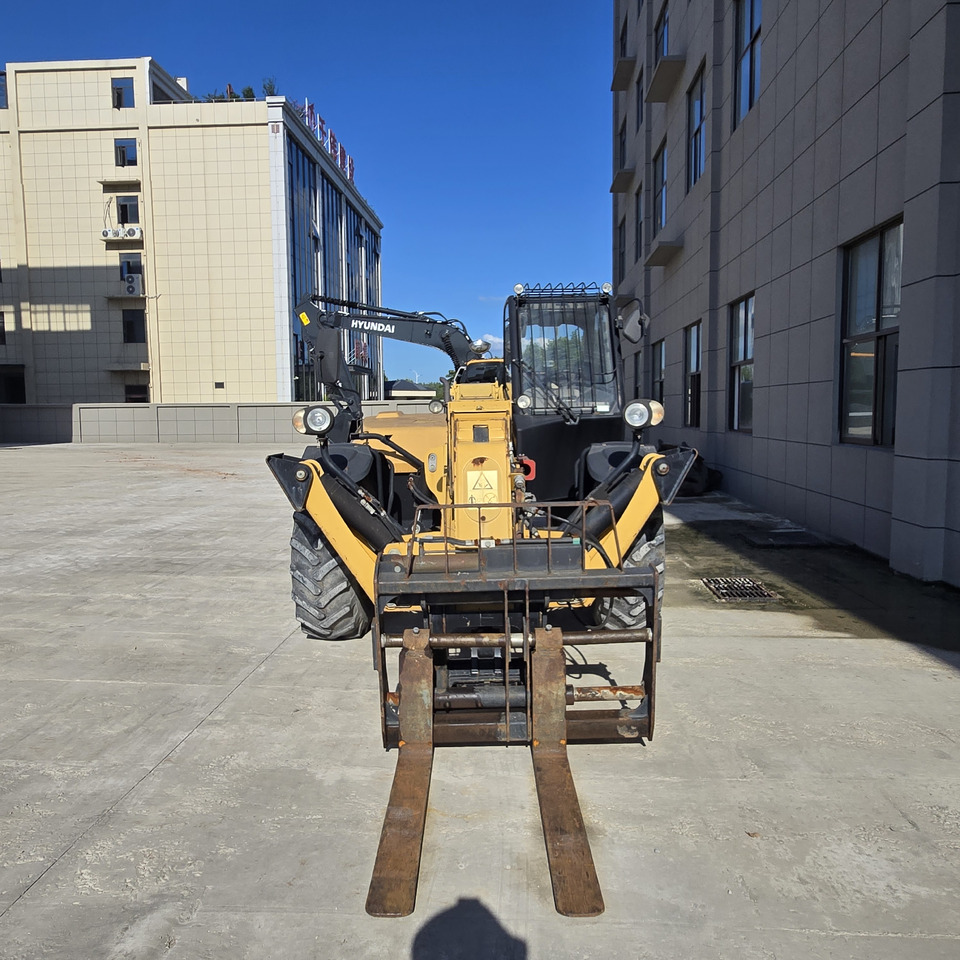 CATERPILLAR TH414 - رافعة سلة تلسكوبية: صورة 4 CATERPILLAR TH414 - رافعة سلة تلسكوبية: صورة 4