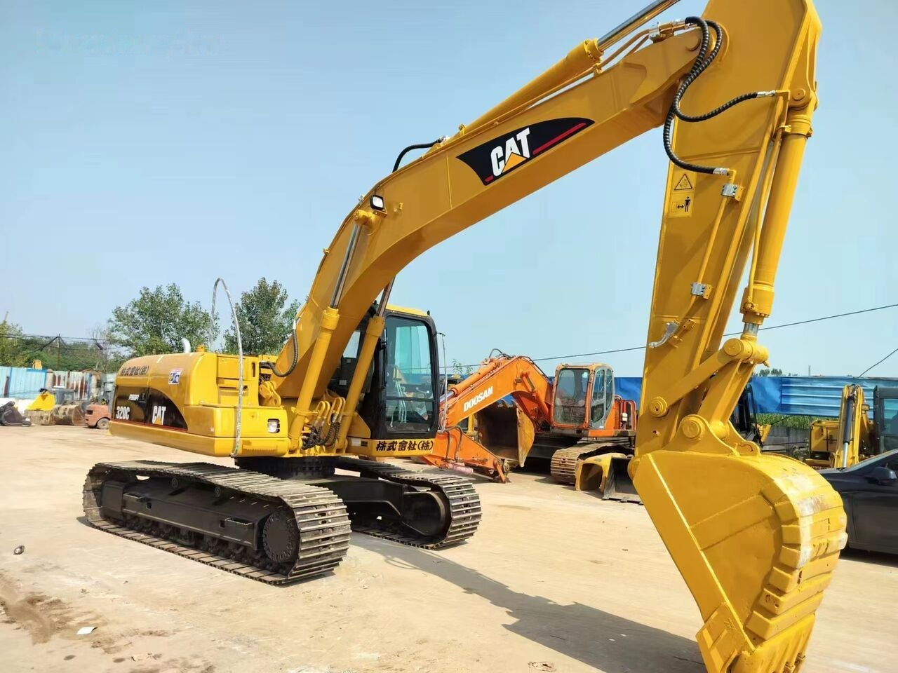 Caterpillar 320C - حفار زحاف: صورة 4 Caterpillar 320C - حفار زحاف: صورة 4