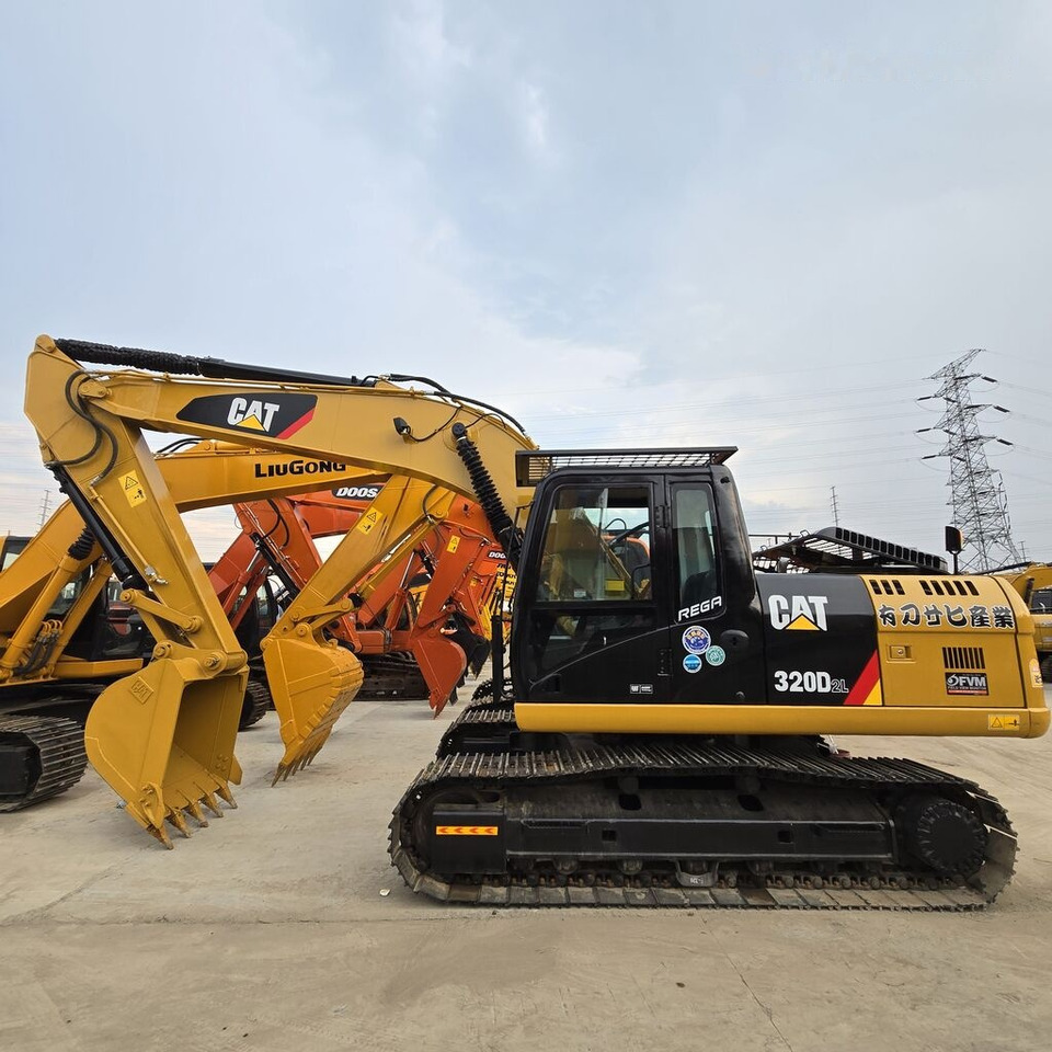 Caterpillar 320DL - حفار زحاف: صورة 2 Caterpillar 320DL - حفار زحاف: صورة 2