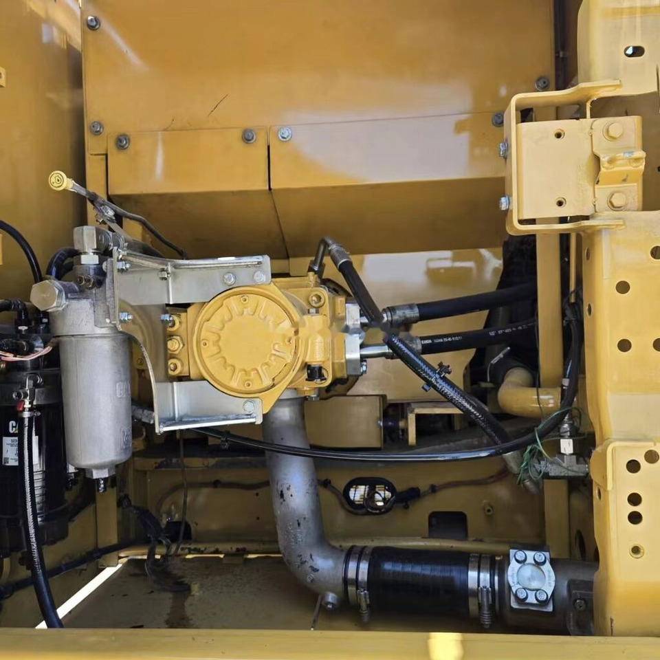 Caterpillar 330GC - حفار زحاف: صورة 3 Caterpillar 330GC - حفار زحاف: صورة 3