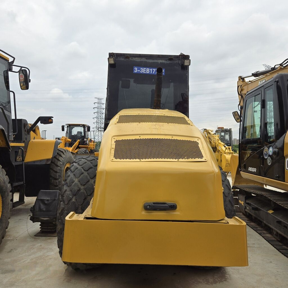 Caterpillar CS76 - مدحلة ضاغطة: صورة 5 Caterpillar CS76 - مدحلة ضاغطة: صورة 5