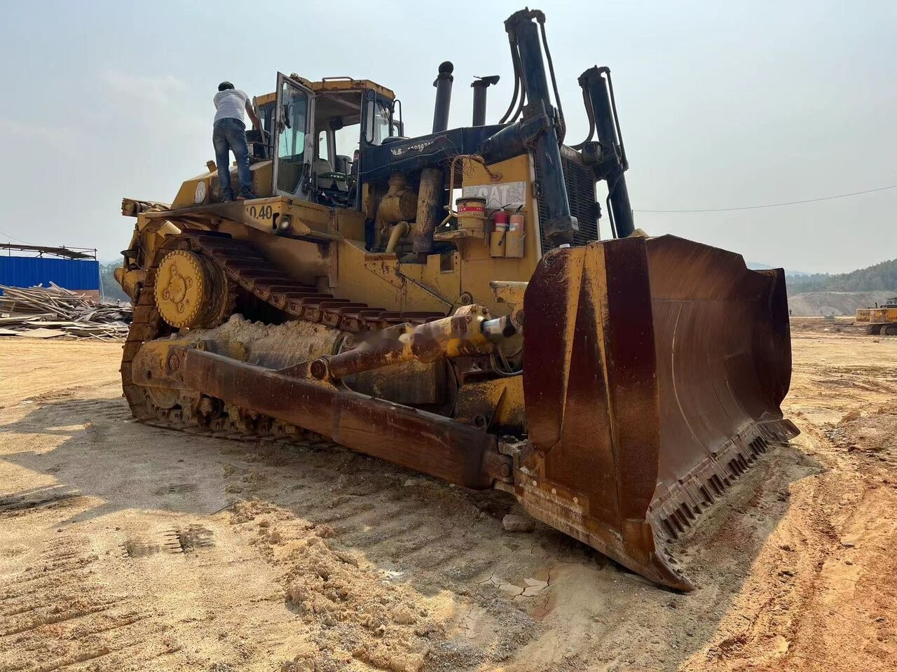 Caterpillar D10N - جرافة: صورة 2 Caterpillar D10N - جرافة: صورة 2
