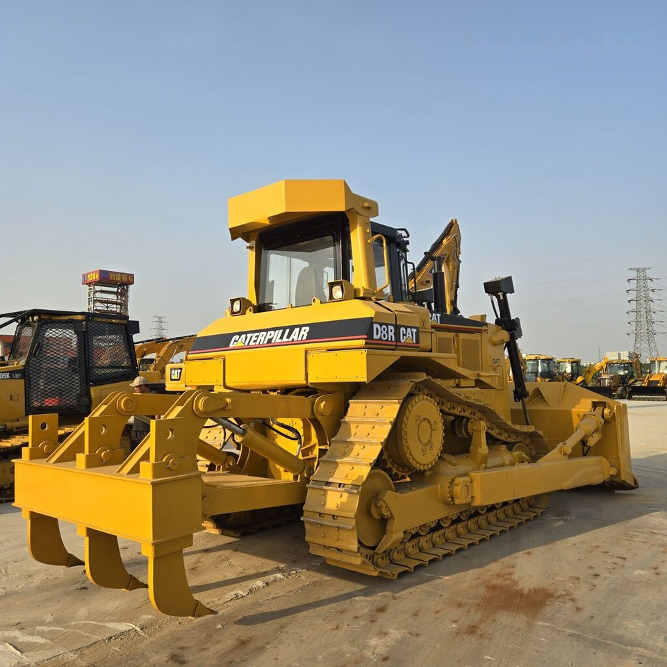 Caterpillar D8R - جرافة: صورة 1 Caterpillar D8R - جرافة: صورة 1