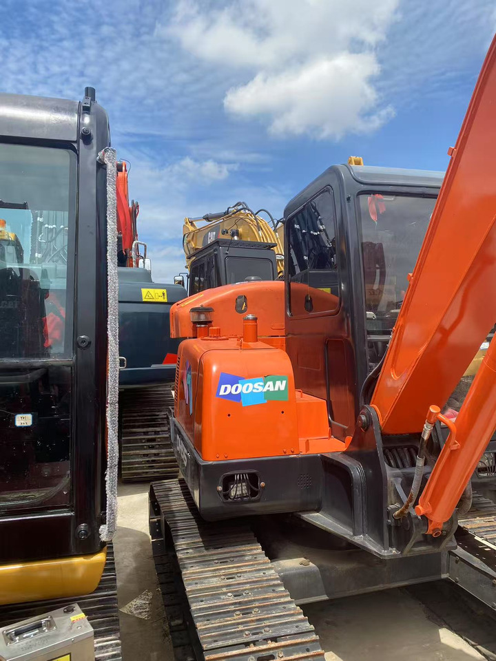 Doosan DH55 - حفارة مُصَّغرة: صورة 2 Doosan DH55 - حفارة مُصَّغرة: صورة 2
