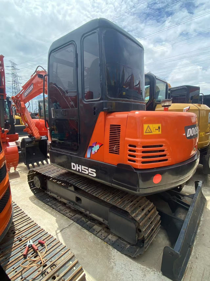 Doosan DH55 - حفارة مُصَّغرة: صورة 1 Doosan DH55 - حفارة مُصَّغرة: صورة 1
