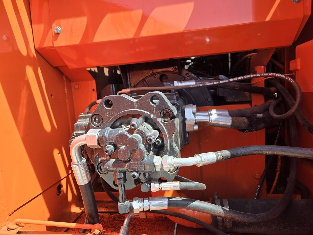 حفار زحاف Doosan DX300: صورة 10
