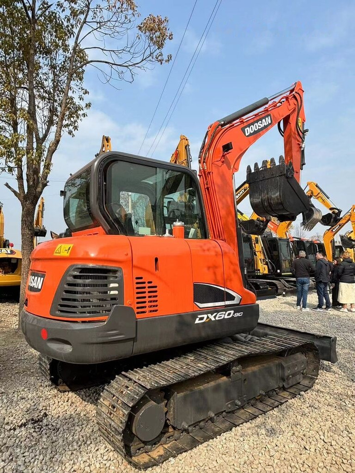 Doosan DX60 - حفارة مُصَّغرة: صورة 1 Doosan DX60 - حفارة مُصَّغرة: صورة 1