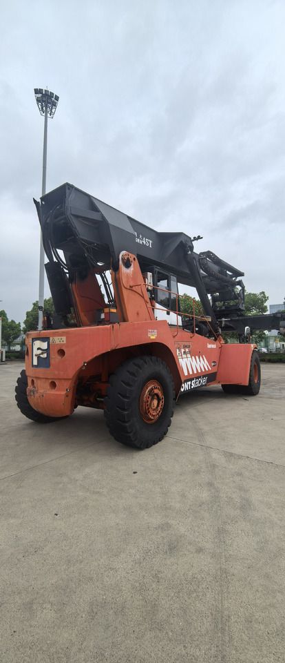 FANTUZZI CS45KM reach stacker - المعبِّئ المناول: صورة 3 FANTUZZI CS45KM reach stacker - المعبِّئ المناول: صورة 3