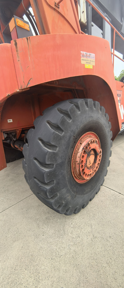 FANTUZZI CS45KM reach stacker - المعبِّئ المناول: صورة 4 FANTUZZI CS45KM reach stacker - المعبِّئ المناول: صورة 4