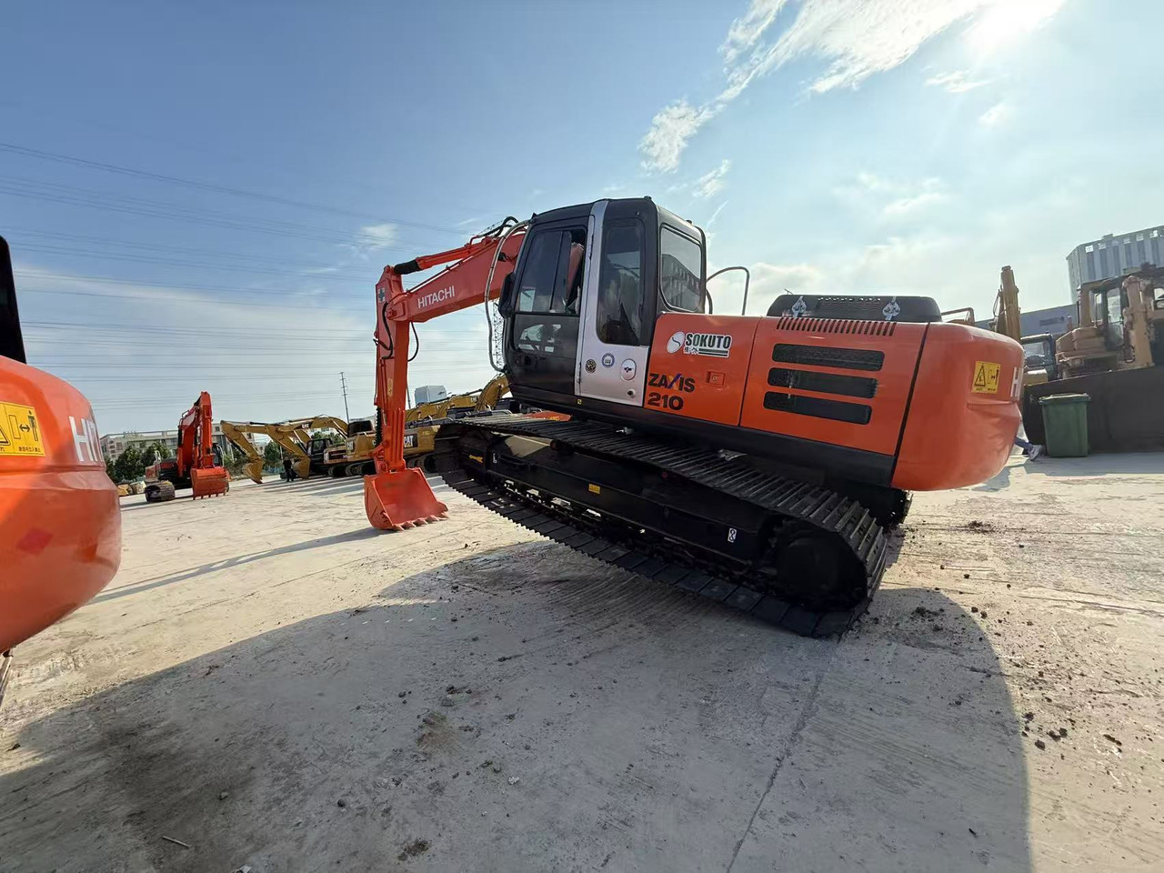 HITACHI ZX210 - حفار زحاف: صورة 3 HITACHI ZX210 - حفار زحاف: صورة 3