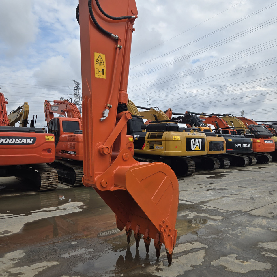 HITACHI ZX210 - حفار زحاف: صورة 2 HITACHI ZX210 - حفار زحاف: صورة 2