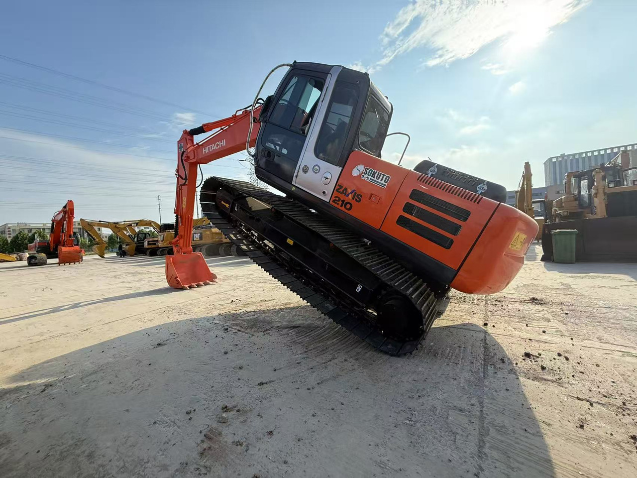 HITACHI ZX210 - حفار زحاف: صورة 4 HITACHI ZX210 - حفار زحاف: صورة 4